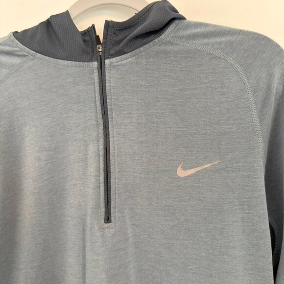 πββοΈ Nike Dri-FIT Running 1/2-Zip Hoodie β Reflective Gray (Size M) - Picture 2 of 6